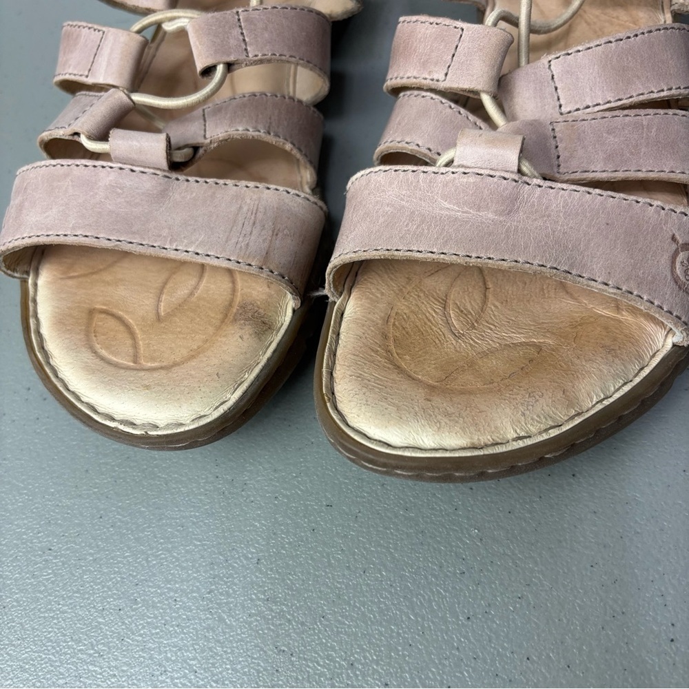 Born Women's Tan Taupe Sandals Leather Strappy Hook Loop 9M Casual Summer - Picture 4 of 12